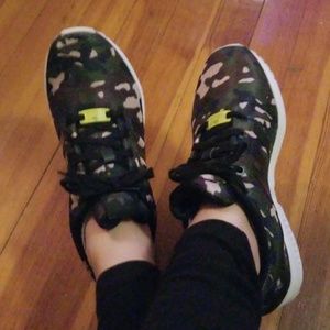 Adidas Torsion Camo sneakers